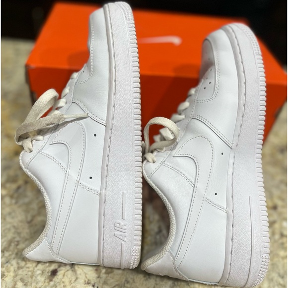 Nike Air Force 1 ‘07 - Picture 3 of 6